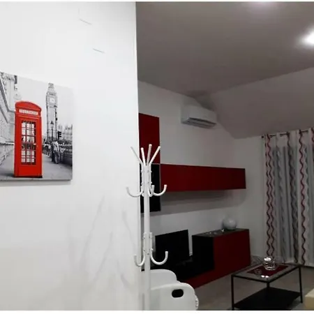 Holiday home Mansarda Michiedo Solarino